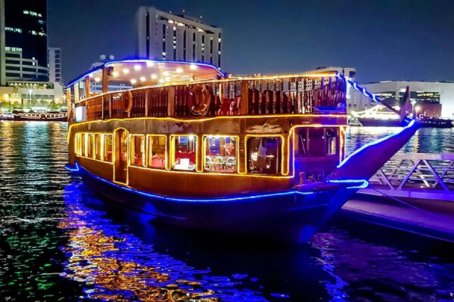 Dhow Cruise Marina with Dinner: An Enchanting Dubai Experience